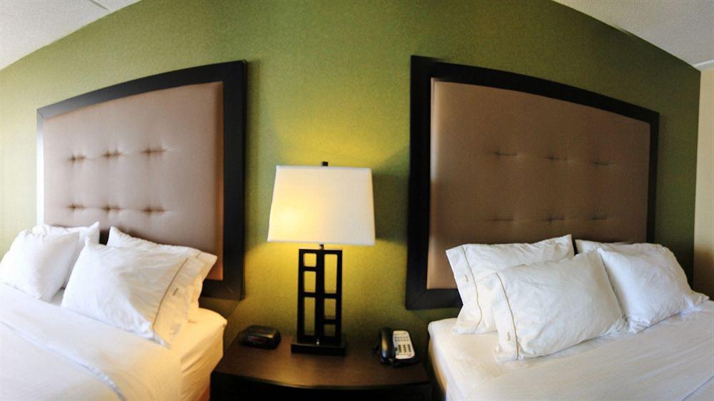 Holiday Inn Express And Suites Timmins By Ihg Exterior photo