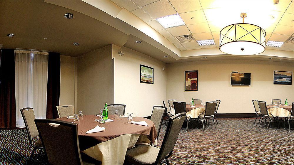 Holiday Inn Express And Suites Timmins By Ihg Exterior photo