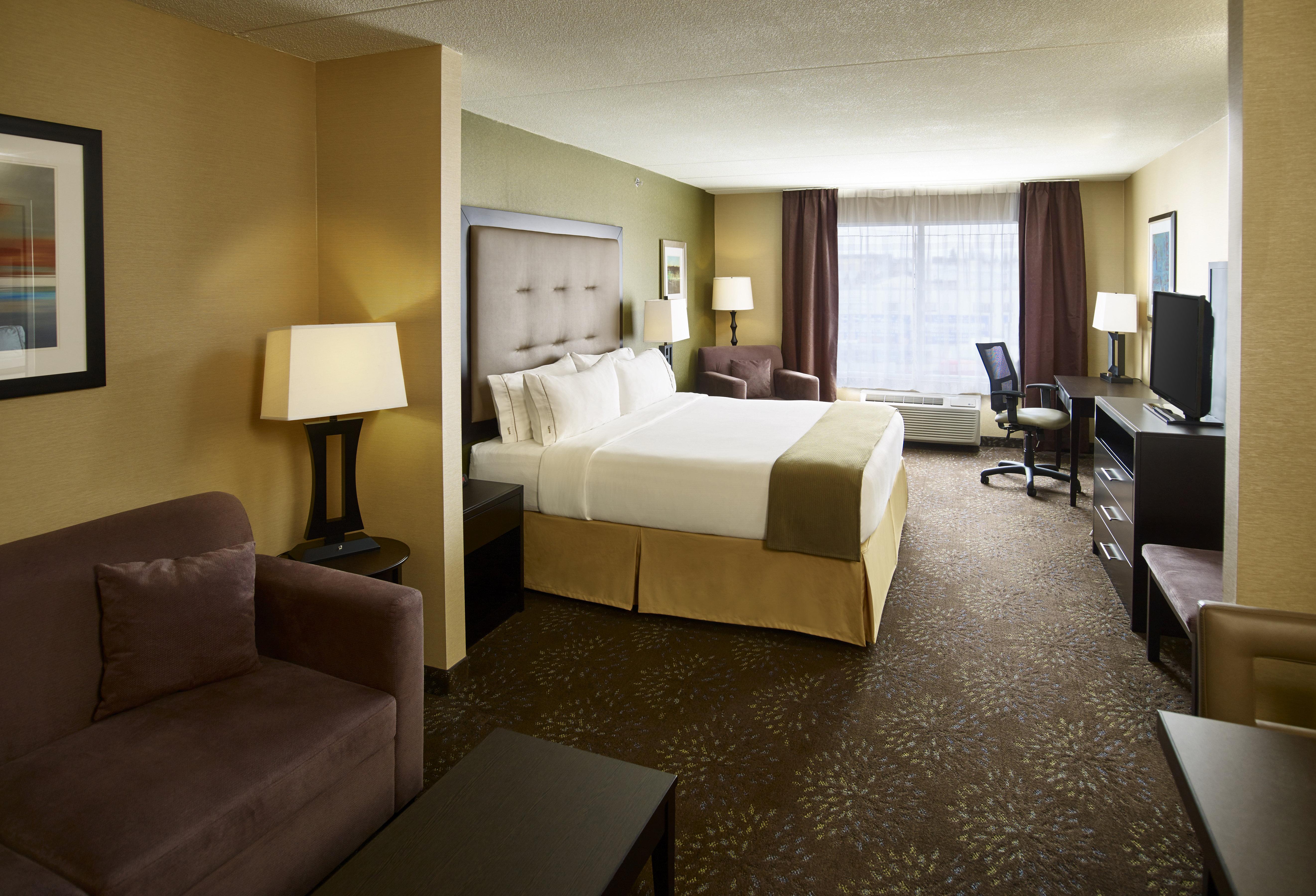 Holiday Inn Express And Suites Timmins By Ihg Exterior photo