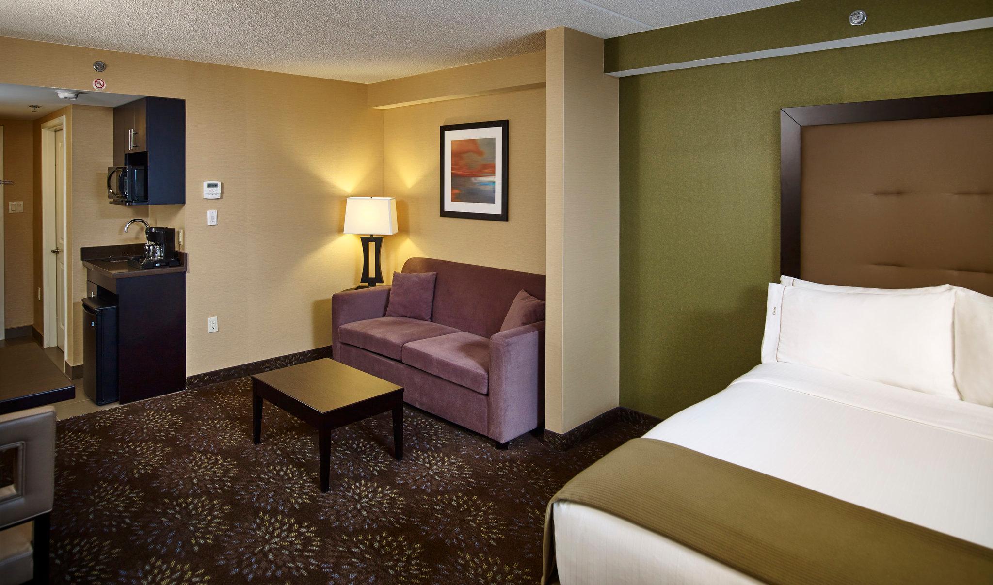 Holiday Inn Express And Suites Timmins By Ihg Exterior photo