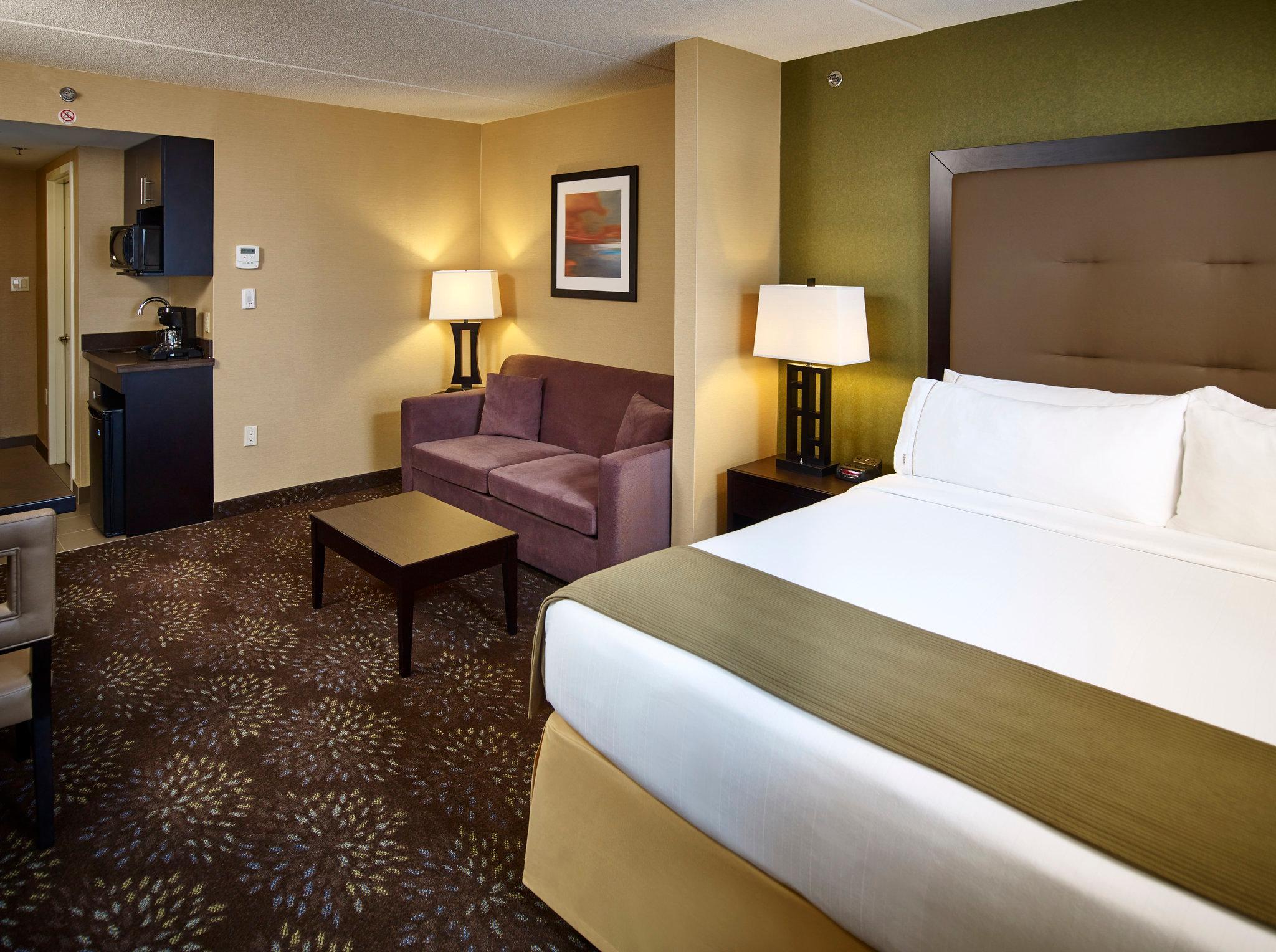 Holiday Inn Express And Suites Timmins By Ihg Exterior photo