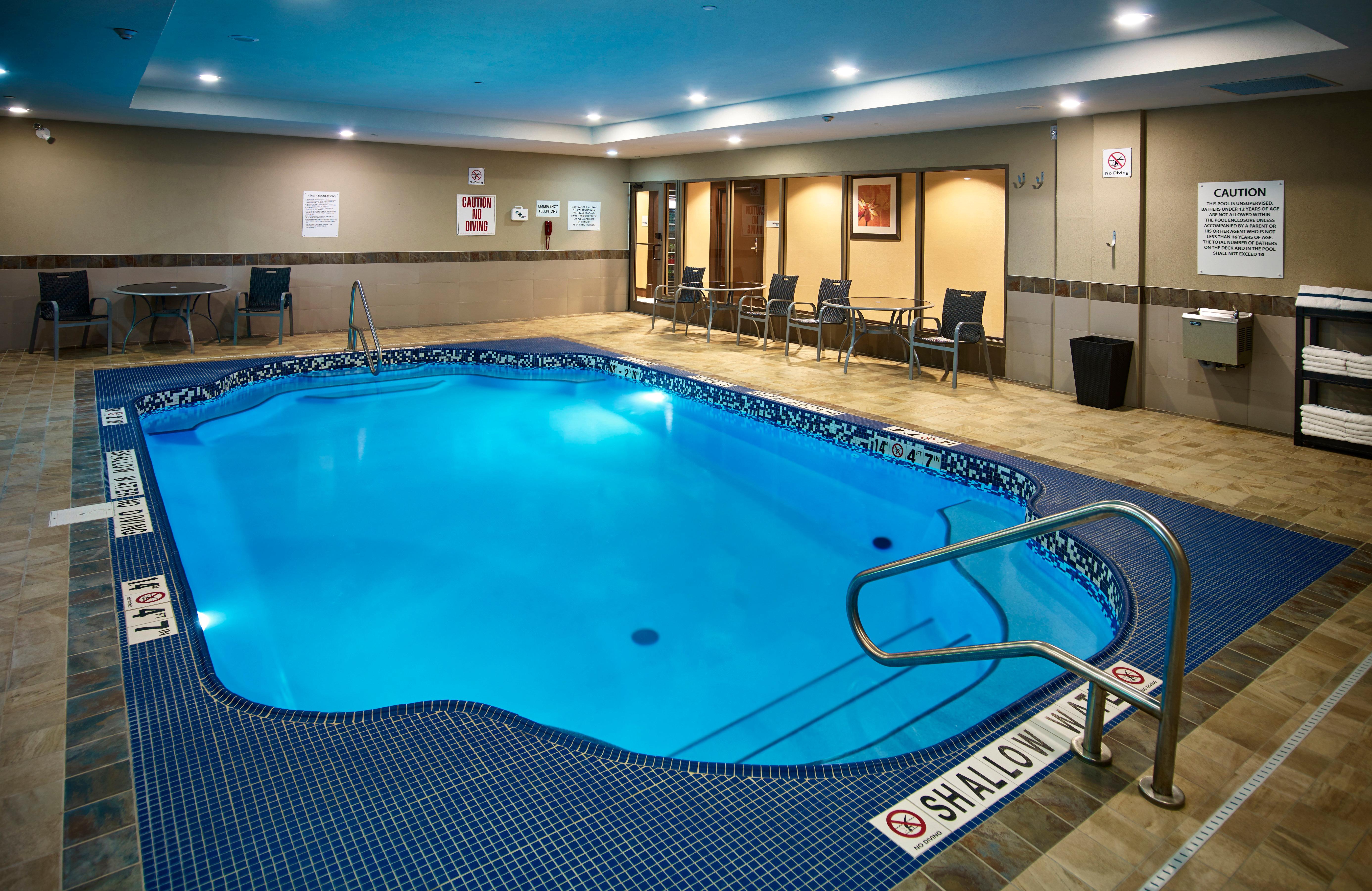 Holiday Inn Express And Suites Timmins By Ihg Exterior photo