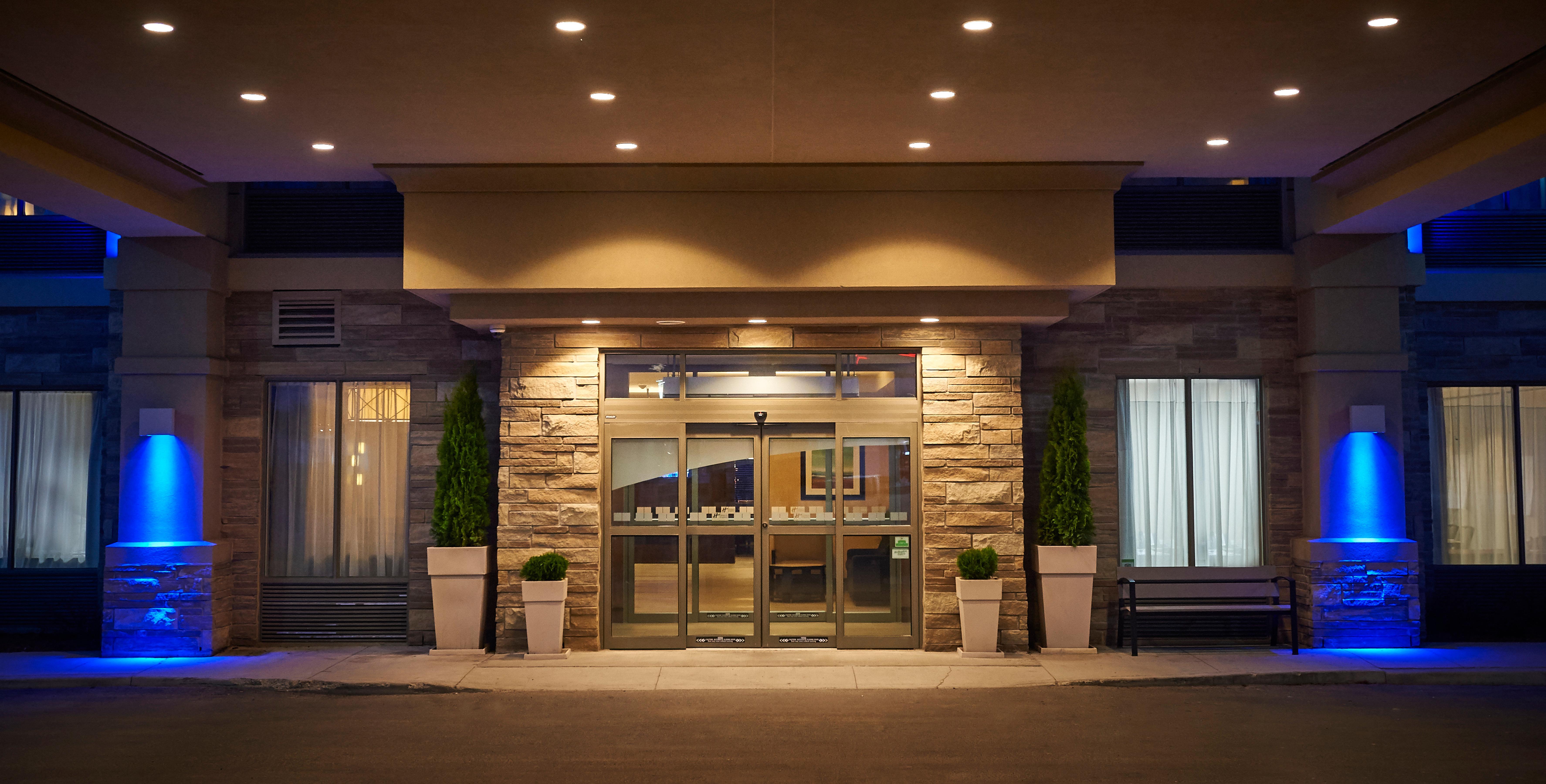 Holiday Inn Express And Suites Timmins By Ihg Exterior photo