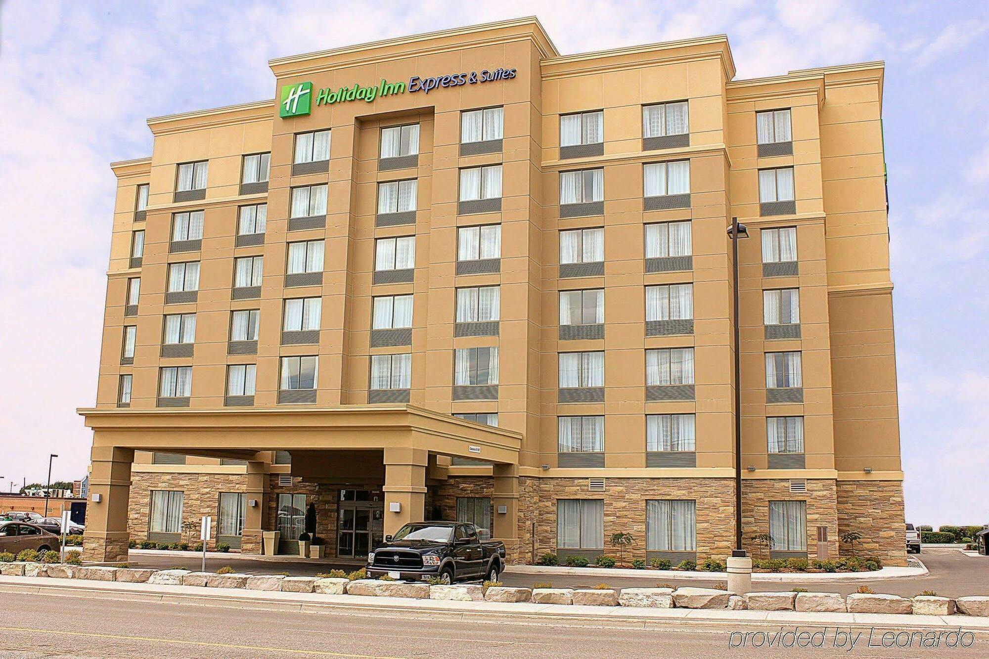 Holiday Inn Express And Suites Timmins By Ihg Exterior photo