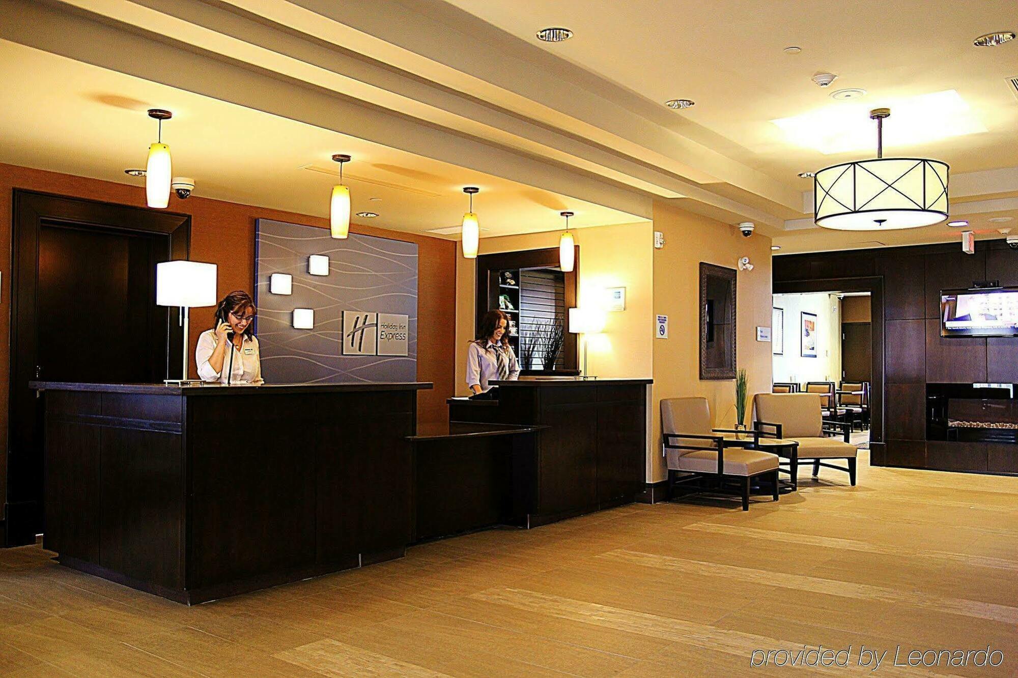 Holiday Inn Express And Suites Timmins By Ihg Exterior photo